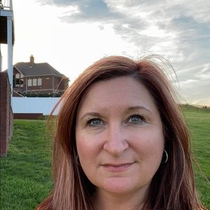 Meet your Posher, Holly